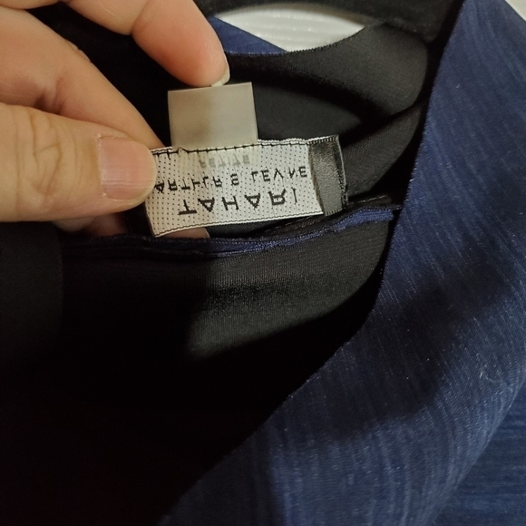 Tahari cowl neck sucba material feel dress - Picture 11 of 11